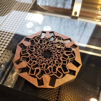 Intra απο ξύλο plywood 3mm-4mm πάχος - Εσωτερικά βέλη Mandala Coaster Δίασταση 30x30 cm Intraeaxys-51rrmem1 - Image 1