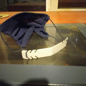 Intra απο ξύλο plywood 3mm-4mm πάχος - Στήριγμα Ιατρικής Μάσκας 2mm Πλαστικό Δίασταση 30x30 cm Intraeaxys-eo4qly87 - Image 1