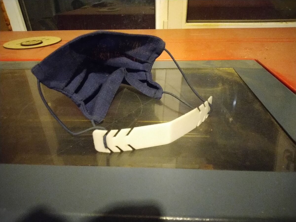 Intra απο ξύλο plywood 3mm-4mm πάχος - Στήριγμα Ιατρικής Μάσκας 2mm Πλαστικό Δίασταση 30x30 cm Intraeaxys-eo4qly87