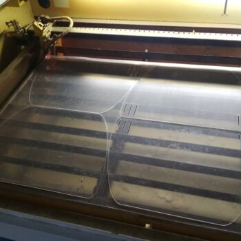 Intra απο ξύλο plywood 3mm-4mm πάχος - Φύλλο PET προστατευτικής ασπίδας προσώπου για τον κορωνοϊό 0,5 mm Δίασταση 30x30 cm Intraeaxys-075yld8o - Image 4