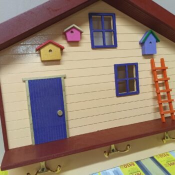 Intra απο ξύλο plywood 3mm-4mm πάχος - Ράφι τοίχου σε σχήμα σπιτιού με γάντζους Δίασταση 30x30 cm Intraeaxys-r1z2klw1 - Image 4