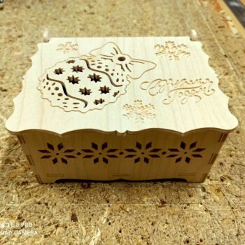 Intra απο ξύλο plywood 3mm-4mm πάχος - Κουτί δώρου Πρωτοχρονιάς Κουτί παραμονής Χριστουγέννων Δίασταση 30x30 cm Intraeaxys-075ypy0o - Image 1