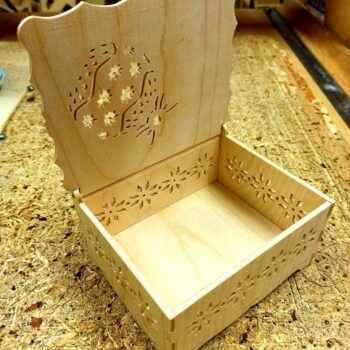 Intra απο ξύλο plywood 3mm-4mm πάχος - Κουτί δώρου Πρωτοχρονιάς Κουτί παραμονής Χριστουγέννων Δίασταση 30x30 cm Intraeaxys-075ypy0o - Image 3