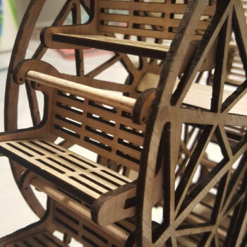 Intra απο ξύλο plywood 3mm-4mm πάχος - Τροχός λούνα παρκ 3mm Κόντρα πλακέ Δίασταση 30x30 cm Intraeaxys-eo209r67 - Image 6