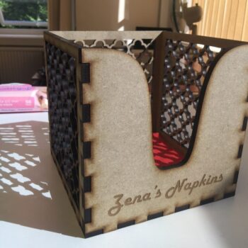 Intra απο ξύλο plywood 3mm-4mm πάχος - Διακοσμητική θήκη για τραπεζοπετσέτες Δίασταση 30x30 cm Intraeaxys-078y0jqo - Image 4