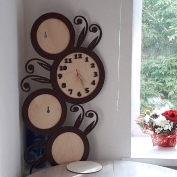 Intra απο ξύλο plywood 3mm-4mm πάχος - Ρολόι οικογενειακής φωτογραφίας Δίασταση 30x30 cm Intraeaxys-p7ym6g27 - Image 1