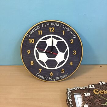 Intra απο ξύλο plywood 3mm-4mm πάχος - Ρολόι τοίχου ποδοσφαίρου Δίασταση 30x30 cm Intraeaxys-zo9yz3x7 - Image 1