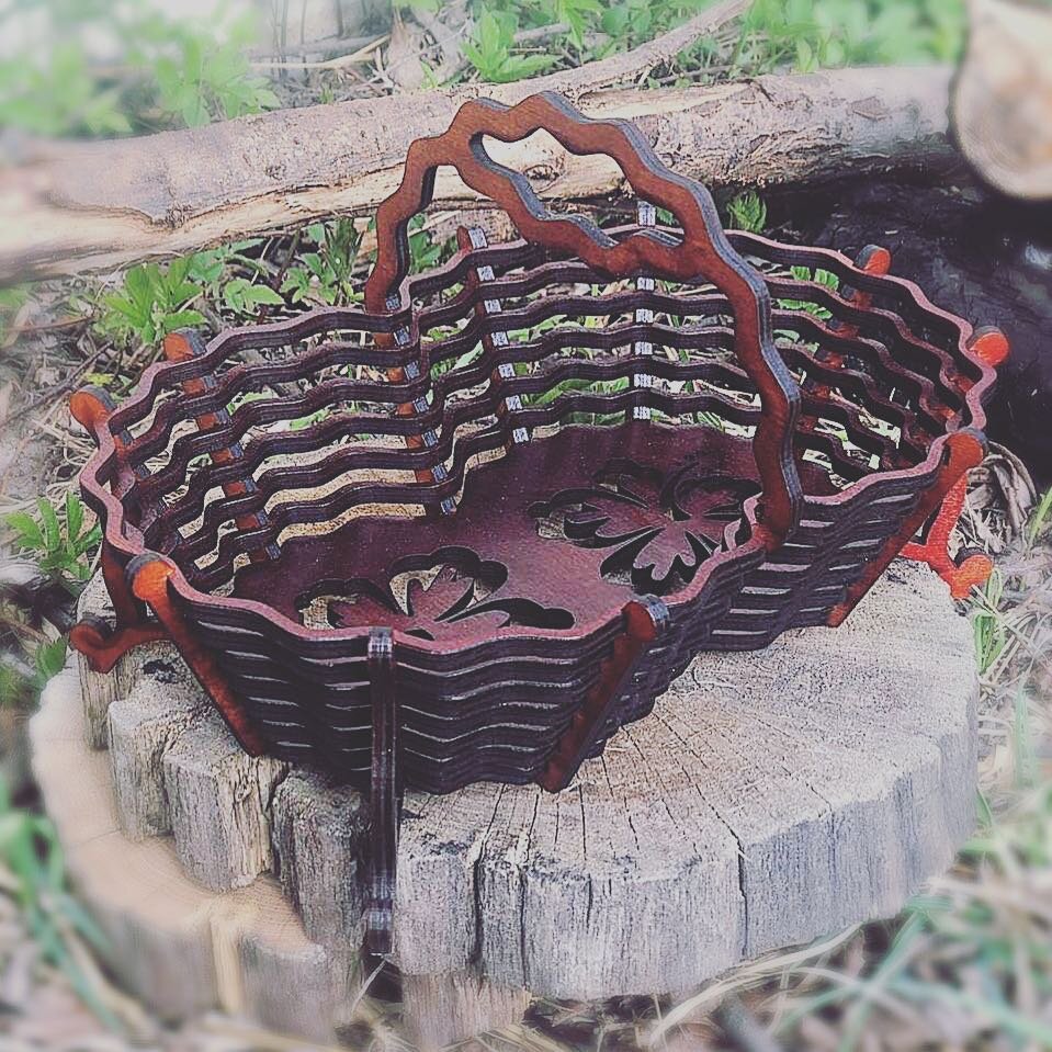 Intra απο ξύλο plywood 3mm-4mm πάχος - Καλάθι δώρων με καραμέλα Δίασταση 30x30 cm Intraeaxys-078yq65o