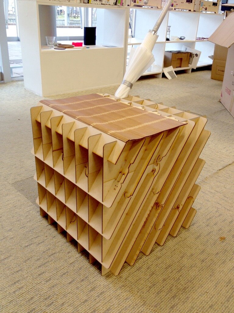 Intra απο ξύλο plywood 3mm-4mm πάχος - Αρχείο PDF για σκαμπό και βάση ομπρέλας Δίασταση 30x30 cm Intraeaxys-m1d60px7