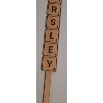 Intra απο ξύλο plywood 3mm-4mm πάχος - Μαρκαδόροι κήπου με πλακάκια σκραμπλ Δίασταση 30x30 cm Intraeaxys-6o3ye0r7 - Image 3