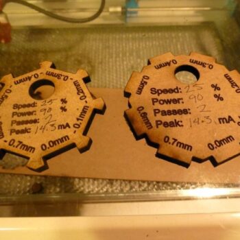 Intra απο ξύλο plywood 3mm-4mm πάχος - Μετρητές παράλληλης προσαρμογής τριβής Δίασταση 30x30 cm Intraeaxys-91jkp64o - Image 3