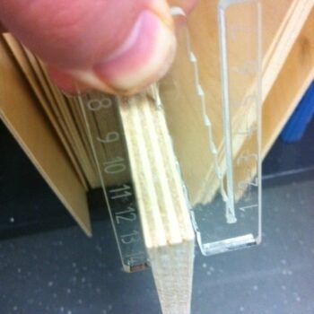 Intra απο ξύλο plywood 3mm-4mm πάχος - Μετρητής πάχους υλικού Δίασταση 30x30 cm Intraeaxys-yonemw2o - Image 1