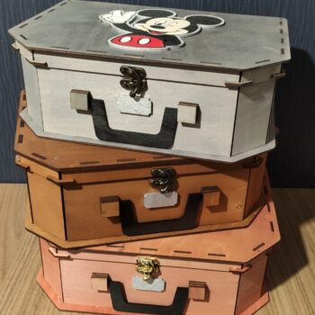 Intra απο ξύλο plywood 3mm-4mm πάχος - Κουτί δώρου Ξύλινη Βαλίτσα Δίασταση 30x30 cm Intraeaxys-eoxlqjxo - Image 1