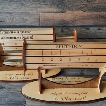 Intra απο ξύλο plywood 3mm-4mm πάχος - Κουτί δώρου με σύριγγα κρασιού Δίασταση 30x30 cm Intraeaxys-075ywgpo - Image 6