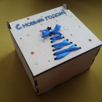 Intra απο ξύλο plywood 3mm-4mm πάχος - Κουτί δώρου με κορδέλα χριστουγεννιάτικο δέντρο χαραγμένο με νιφάδες χιονιού Παιχνίδια μαϊμού δεινόσαυροι καμηλοπάρδαλη γάτα Δίασταση 30x30 cm Intraeaxys-075ypk8o - Image 4