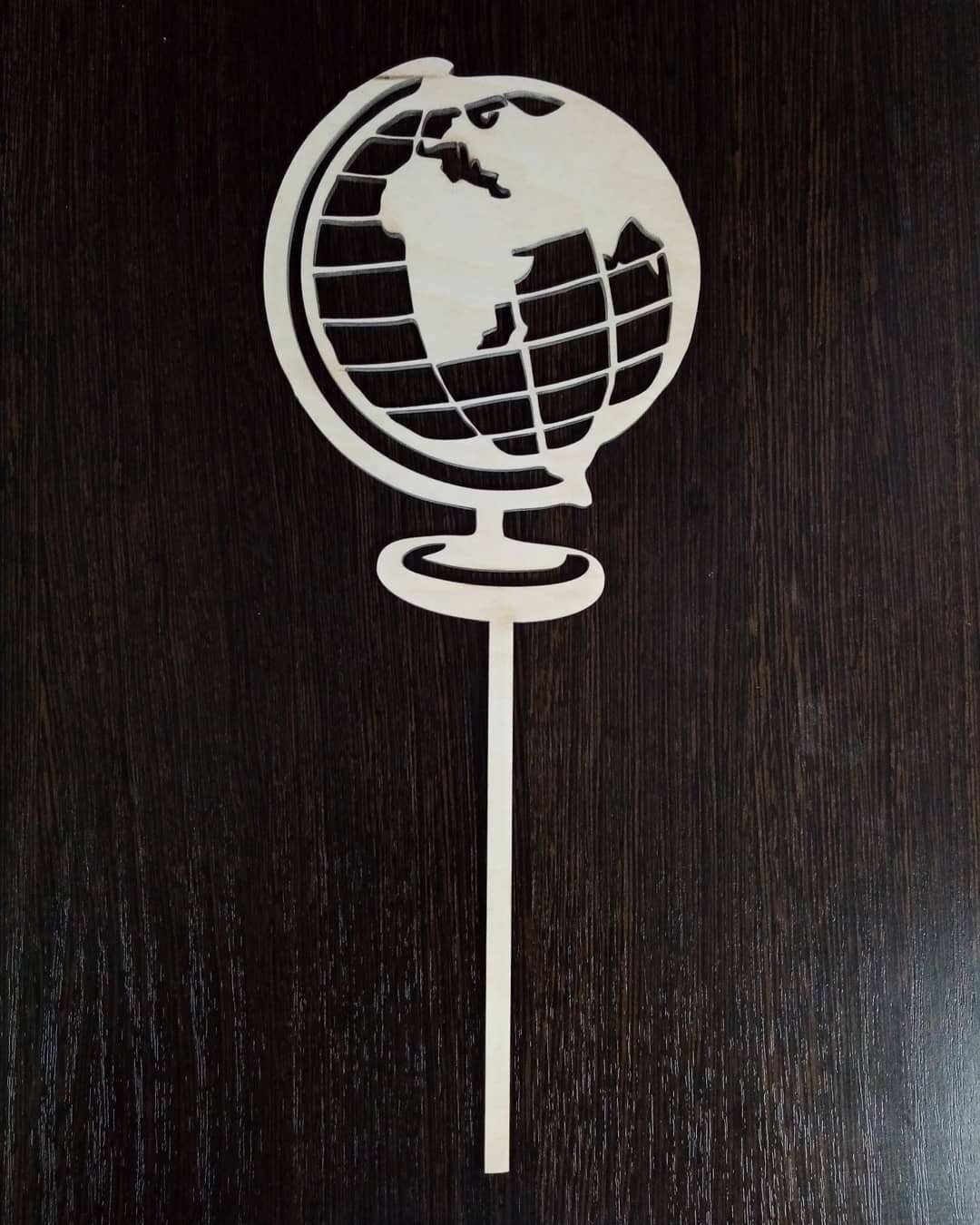 Intra απο ξύλο plywood 3mm-4mm πάχος - Globe Cake Topper Δίασταση 30x30 cm Intraeaxys-e1gkewyo