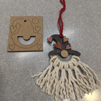 Intra απο ξύλο plywood 3mm-4mm πάχος - Macrame Valentine’s Gnome Δίασταση 30x30 cm Intraeaxys-p7ymn227 - Image 1