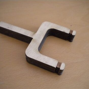 Intra απο ξύλο plywood 3mm-4mm πάχος - Κρεμάστρα τοίχου κιθάρας Δίασταση 30x30 cm Intraeaxys-r7vd5j57 - Image 7