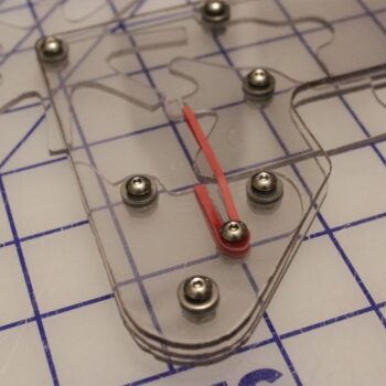 Intra απο ξύλο plywood 3mm-4mm πάχος - Λαστιχένιο πιστόλι Δίασταση 30x30 cm Intraeaxys-r7vd5w57 - Image 3