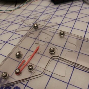 Intra απο ξύλο plywood 3mm-4mm πάχος - Λαστιχένιο πιστόλι Δίασταση 30x30 cm Intraeaxys-r7vd5w57 - Image 4