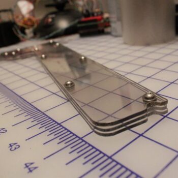 Intra απο ξύλο plywood 3mm-4mm πάχος - Λαστιχένιο πιστόλι Δίασταση 30x30 cm Intraeaxys-r7vd5w57 - Image 5