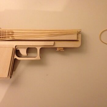 Intra απο ξύλο plywood 3mm-4mm πάχος - Λαστιχένιο πιστόλι Δίασταση 30x30 cm Intraeaxys-078ygd4o - Image 1