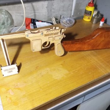 Intra απο ξύλο plywood 3mm-4mm πάχος - Παιχνίδι πιστόλι Mauser C96 Δίασταση 30x30 cm Intraeaxys-eo0qxeg1 - Image 4