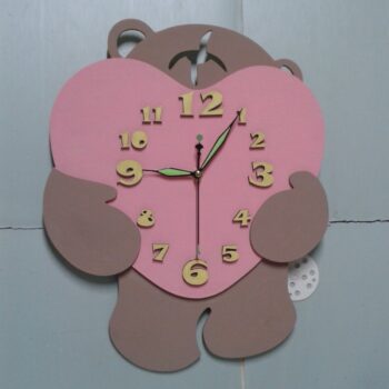 Intra απο ξύλο plywood 3mm-4mm πάχος - Ρολόι τοίχου Bear Heart Δίασταση 30x30 cm Intraeaxys-e1gk828o - Image 1