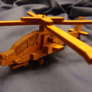 Intra απο ξύλο plywood 3mm-4mm πάχος - Ελικόπτερο Apache Δίασταση 30x30 cm Intraeaxys-zo9y9wr7 - Image 1