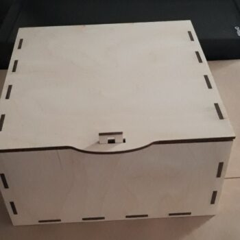 Intra απο ξύλο plywood 3mm-4mm πάχος - Απλό Ξύλινο Κουτί Δίασταση 30x30 cm Intraeaxys-91jd28l1 - Image 1