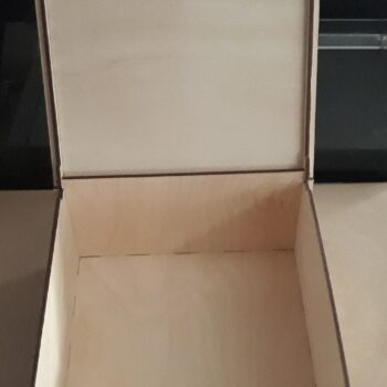 Intra απο ξύλο plywood 3mm-4mm πάχος - Απλό Ξύλινο Κουτί Δίασταση 30x30 cm Intraeaxys-91jd28l1 - Image 3