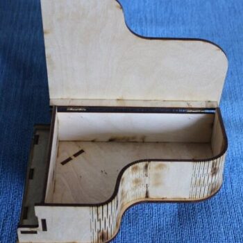 Intra απο ξύλο plywood 3mm-4mm πάχος - Κουτί δώρου σε σχήμα πιάνου κόντρα πλακέ Δίασταση 30x30 cm Intraeaxys-075yl88o - Image 1