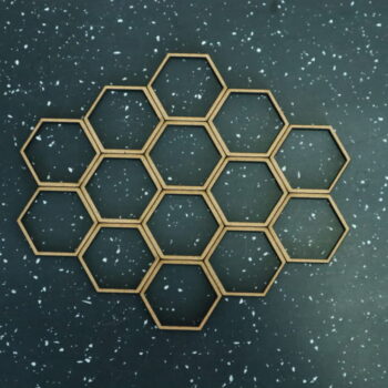 Intra απο ξύλο plywood 3mm-4mm πάχος - Ξύλινη διακόσμηση τοίχου με κηρήθρα Δίασταση 30x30 cm Intraeaxys-zo9y2547 - Image 3