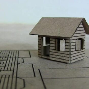 Intra απο ξύλο plywood 3mm-4mm πάχος - Χαρτόνι Μικρό Σπίτι Δίασταση 40x50 cm Intraeaxys-e1g53yxo - Image 1