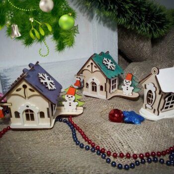 Intra απο ξύλο plywood 3mm-4mm πάχος - Ξύλινο Σπίτι Χριστουγεννιάτικο Χωριό Δίασταση 40x50 cm Intraeaxys-e1gkyvdo - Image 3