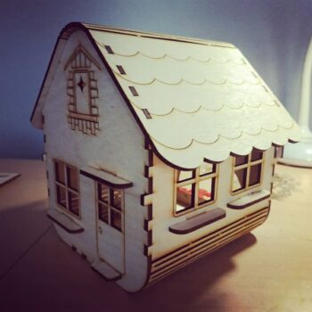 Intra απο ξύλο plywood 3mm-4mm πάχος - Φωτιστικό σε σχήμα σπιτιού Δίασταση 30x30 cm Intraeaxys-pok3yw87 - Image 3