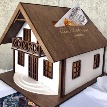 Intra απο ξύλο plywood 3mm-4mm πάχος - Κουτί για κάρτες γάμου σε σχήμα σπιτιού Δίασταση 30x30 cm Intraeaxys-lopqgz37 - Image 1