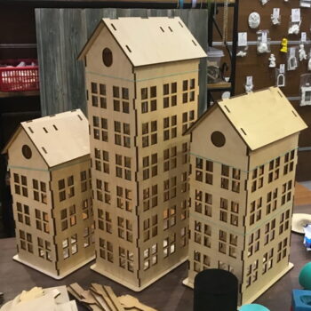 Intra απο ξύλο plywood 3mm-4mm πάχος - Κλασικό μοντέλο πολυκατοικίας Δίασταση 30x30 cm Intraeaxys-67wl05l1 - Image 1