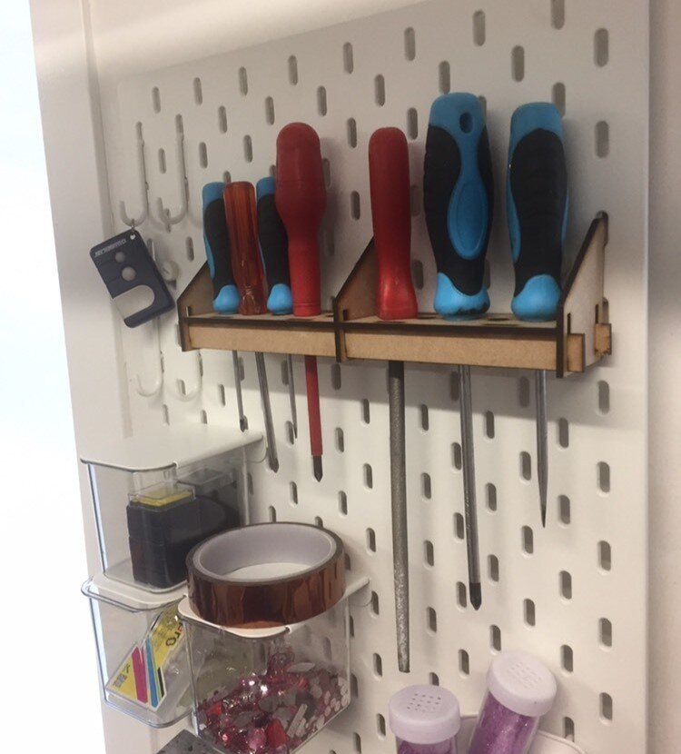 Intra απο ξύλο plywood 3mm-4mm πάχος - Κατσαβιδιοθήκη Ikea Skadis 3mm Δίασταση 30x30 cm Intraeaxys-p7ym6667