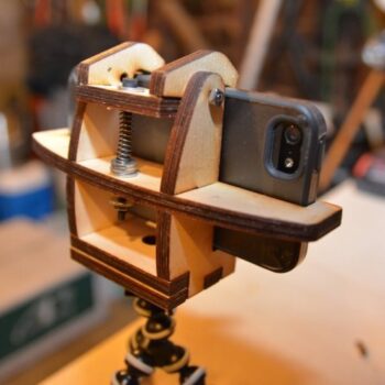 Intra απο ξύλο plywood 3mm-4mm πάχος - Βάση για τρίποδο iPhone με γρήγορη απελευθέρωση Δίασταση 30x30 cm Intraeaxys-ro6dy867 - Image 1