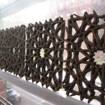 Intra απο ξύλο plywood 3mm-4mm πάχος - Ισλαμικό μοτίβο Δίασταση 30x30 cm Intraeaxys-zo98m4x1 - Image 1