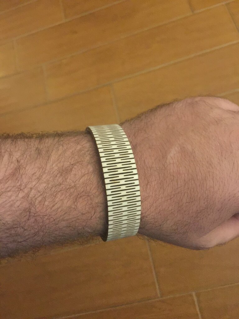 Intra απο ξύλο plywood 3mm-4mm πάχος - Ξύλινο ίσιο βραχιόλι 200mm Δίασταση 30x30 cm Intraeaxys-pok392j7