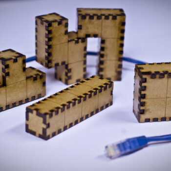 Intra απο ξύλο plywood 3mm-4mm πάχος - Ξύλινα Μπλοκ Tetris Δίασταση 30x30 cm Intraeaxys-eo20d9q7 - Image 1