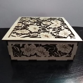 Intra απο ξύλο plywood 3mm-4mm πάχος - Ξύλινο διακοσμητικό κουτί δώρου με καπάκι Δίασταση 30x30 cm Intraeaxys-yon0ljg7 - Image 1