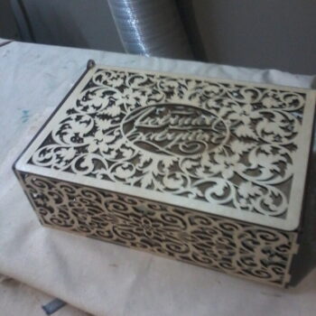 Intra απο ξύλο plywood 3mm-4mm πάχος - Διακοσμητικό κουτί δώρου με καπάκι Δίασταση 30x30 cm Intraeaxys-pok35697 - Image 1