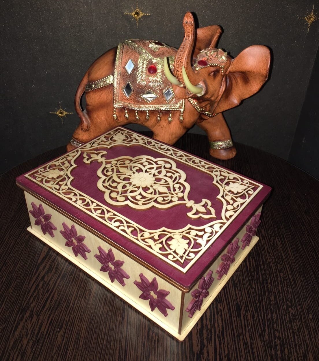 Intra απο ξύλο plywood 3mm-4mm πάχος - Ξύλινο γιορτινό κουτί Δίασταση 30x30 cm Intraeaxys-yon0l6k7