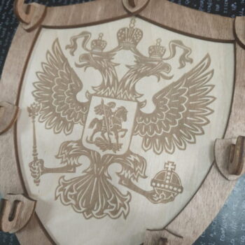 Intra απο ξύλο plywood 3mm-4mm πάχος - Θήκη πλακέτας σε σχήμα ασπίδας Δίασταση 30x30 cm Intraeaxys-ro6yjz67 - Image 3