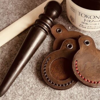 Intra απο ξύλο plywood 3mm-4mm πάχος - Πρότυπο μπρελόκ Airtag Δίασταση 5x5 cm Intraeaxys-075dydmo - Image 1