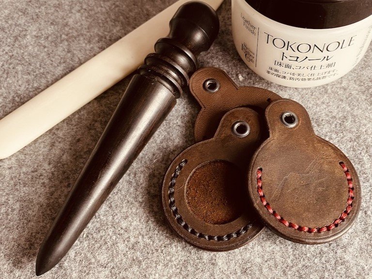 Intra απο ξύλο plywood 3mm-4mm πάχος - Πρότυπο μπρελόκ Airtag Δίασταση 5x5 cm Intraeaxys-075dydmo