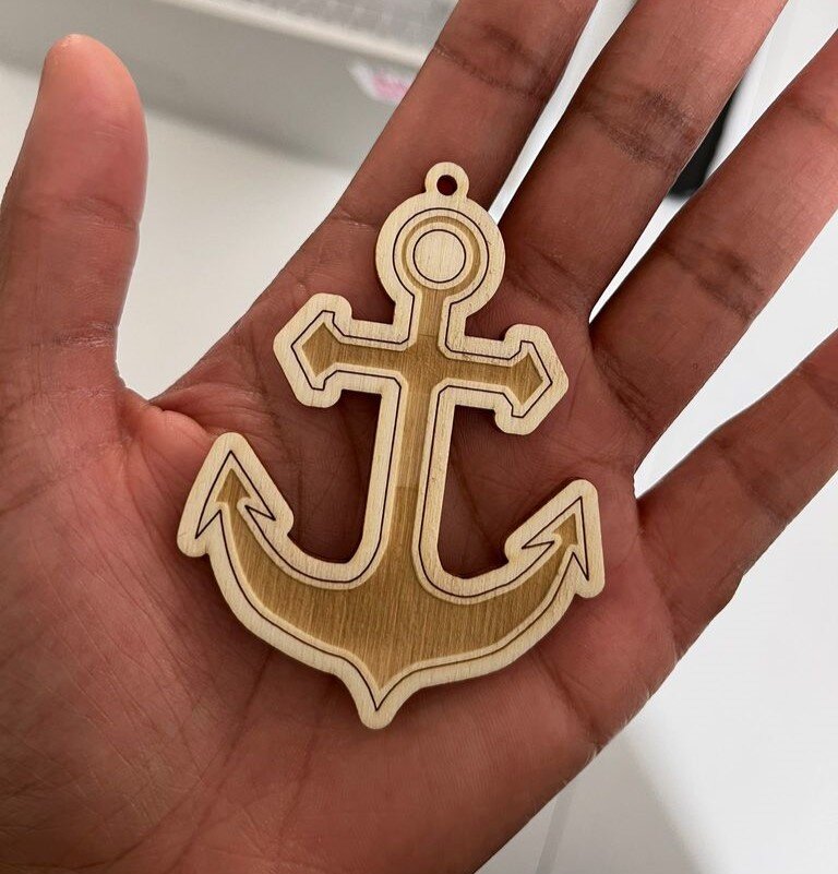 Intra απο ξύλο plywood 3mm-4mm πάχος - Μπρελόκ άγκυρας Δίασταση 5x5 cm Intraeaxys-eo4qv3d7